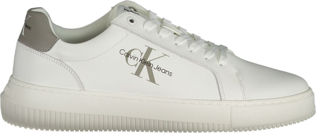 Stylischer weißer Herrensneaker mit recyceltem Material und Komfort