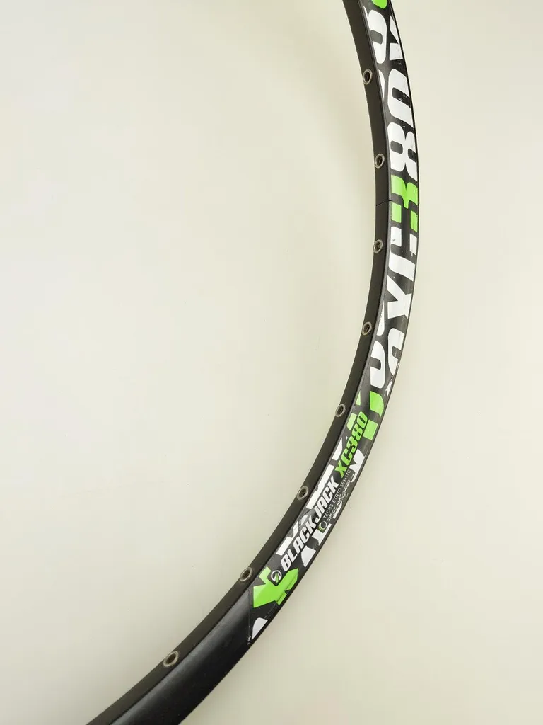 Jante 26x1.75 Black Jack X380 Noir Alu Idéale pour VTC et Vélo de Ville