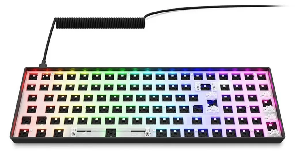 Récupérez de l'espace bureau avec le Sharkoon Skiller SGK50 S2 Barebone - 6