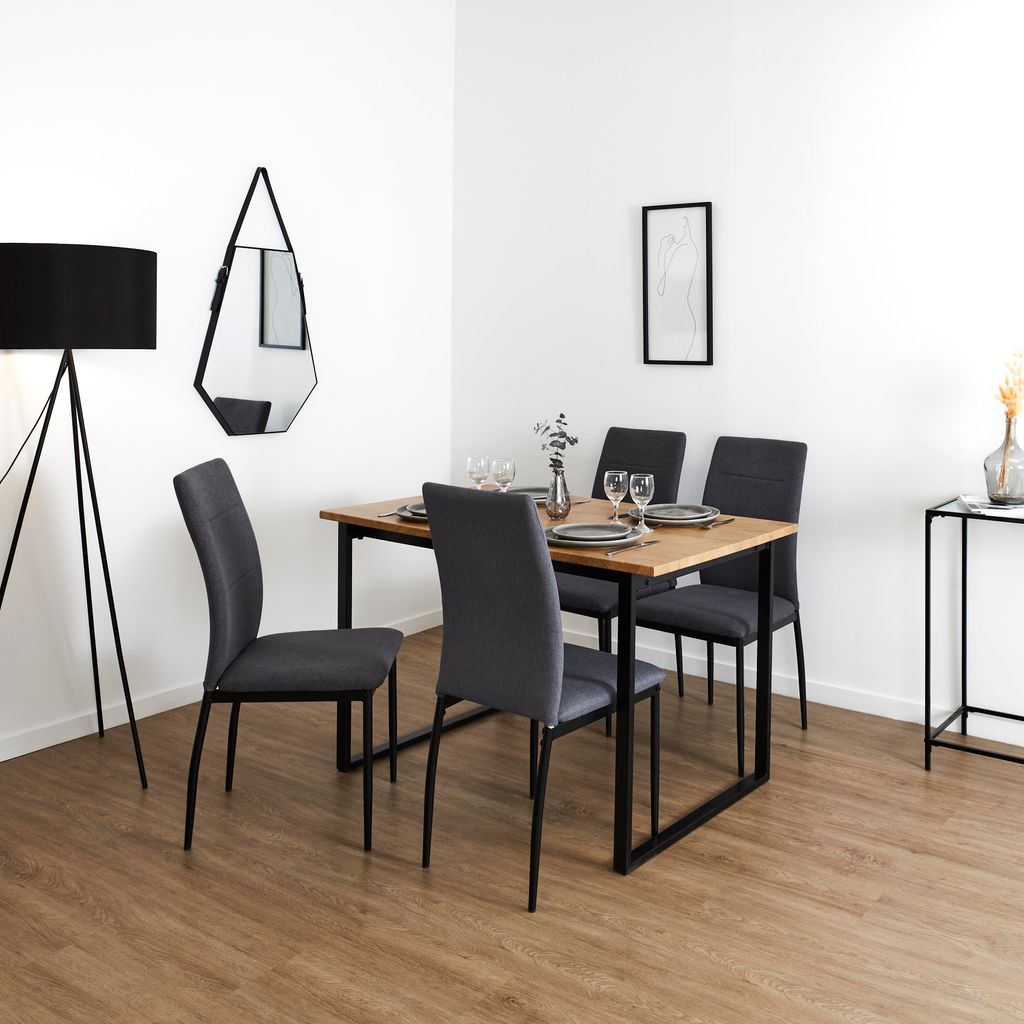 Tisch mit 4 Abbott Stühlen - Home Deco Factory