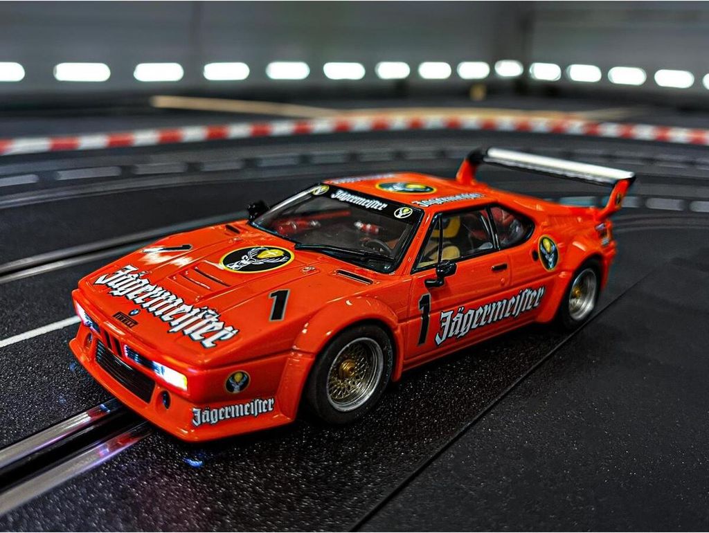 Carrera Digital 132     20032031 BMW M1 Procar Produktbild 2