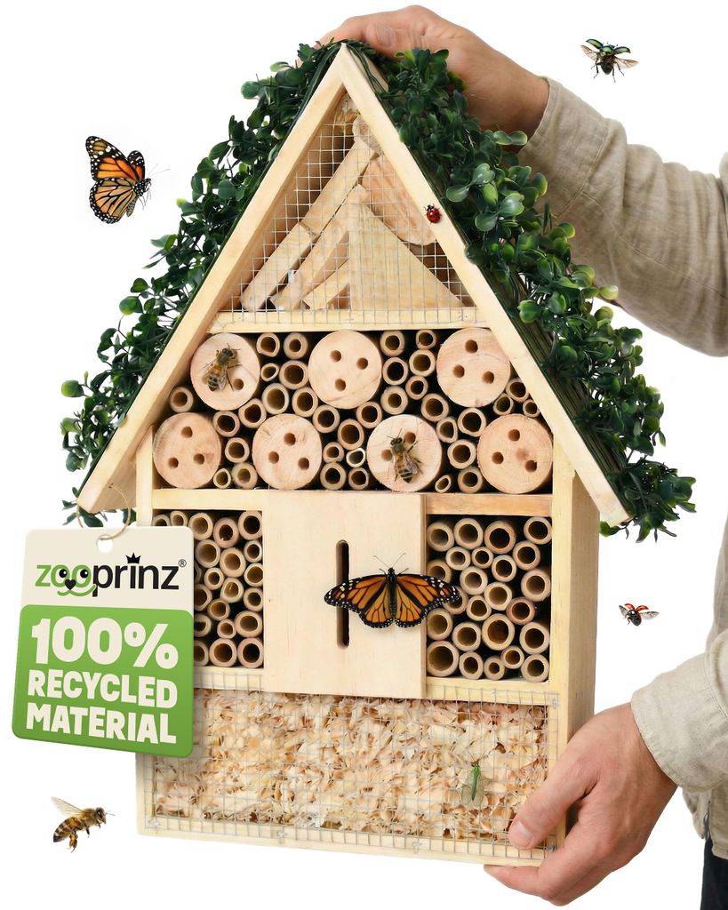 Insektenhotel Wetterfest zooprinz | Massivholz | Aufhängbar | 31 x 39 cm | Bambus Holzspäne Holzlöcher Kiefernholz | Schmetterlinge Bienen XXL