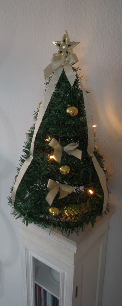 LED Weihnachtsbaum | grün/gold | Weihnachtsdeko | 50 cm | Kunststoff | Lichterkette | batteriebetrieben | warmes Licht