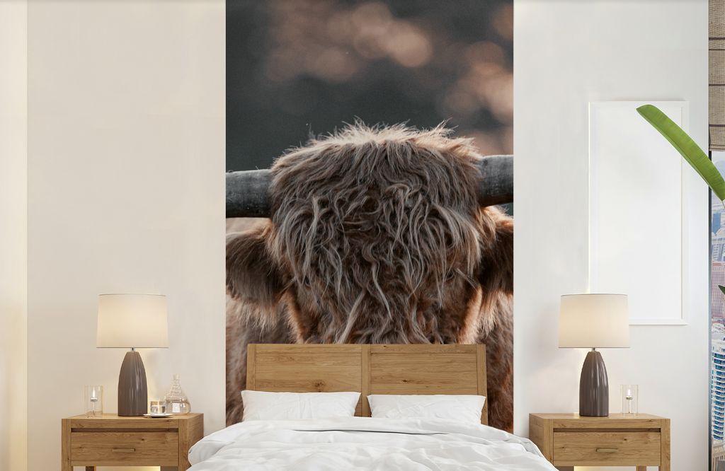 MuchoWow Fototapete für Wohnzimmer oder Schlafzimmer Wandtapete Vinyl Motivtapete Schottischer Highlander - Mantel - Porträt - 120x240 cm - Hin...