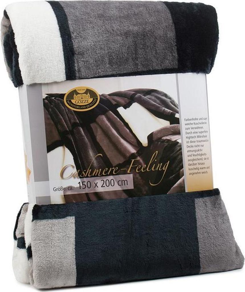 A rolled-up blanket is presented on its packaging, which displays a picture of the blanket itself and product information.