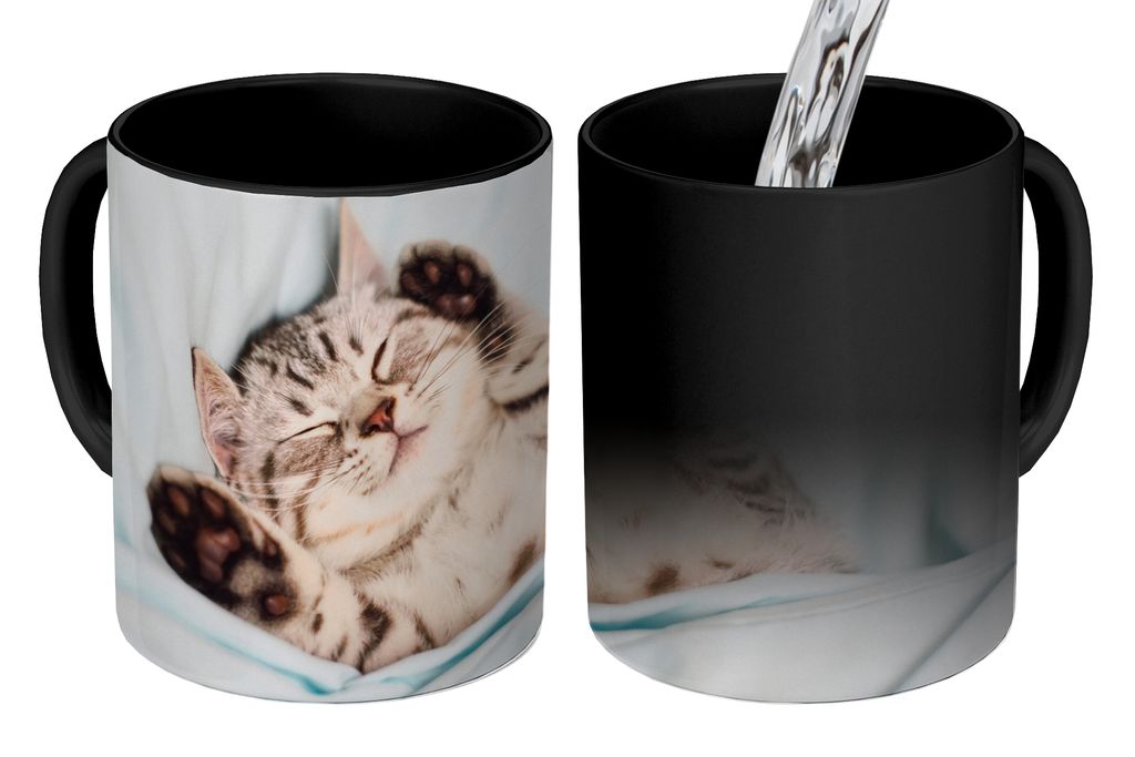 KitchenYeah Zauber Tasse Zaubertasse Magic Kätzchen - Lustig - Bett - Kinder - Jungen - Mädchen - Kinder 350 ml Farbwechsel Becher Geschenk Ges...