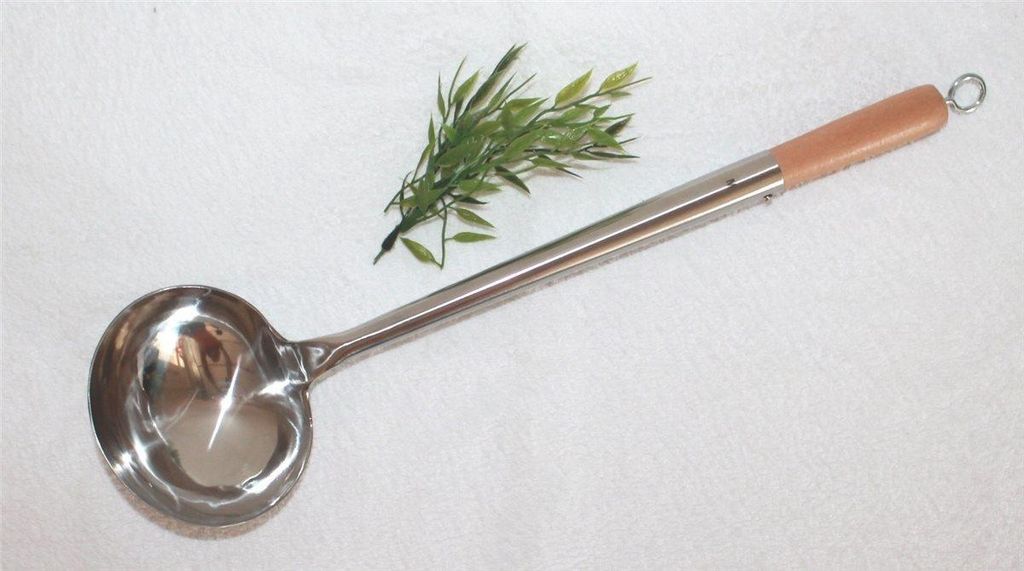 01 Schöpfkelle mit Öse um HängenEdelstahl Größe M 47 cm Produktbild 