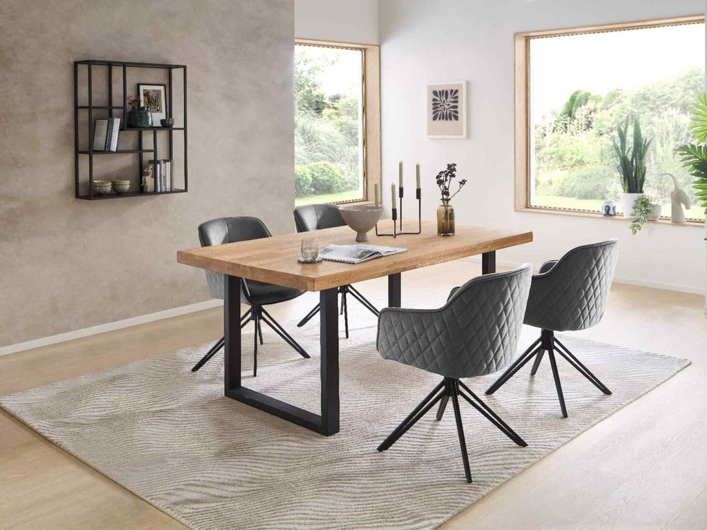 Essgruppe CAPRI-U Esstisch Eiche massiv geölt, 4 Stühle in grau