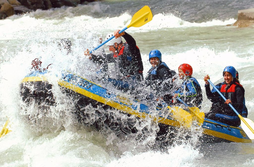 Jochen Schweizer Einsteiger-Rafting-Tour im Allgäu; Erlebnis verschenken oder selbst erleben; Gutschein gültig für 1 Person 5 bis 30 Teilnehmer...