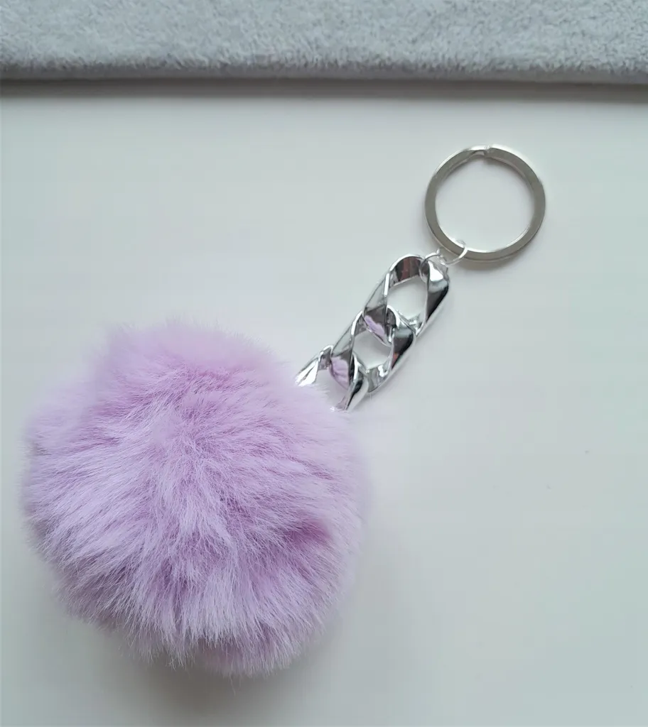 Nuovo Portachiavi Pompon Rosa in Pelliccia e Catena d'Argento Online