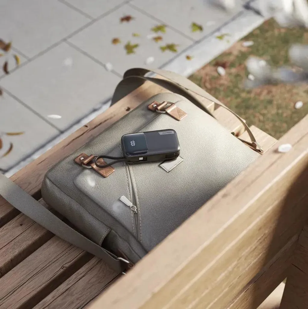 Batterie Externe Portable avec Câbles Intégrés pour iPhone et Android - 4