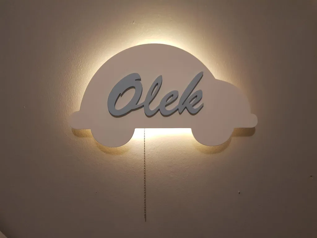 Lampe LED voiture enfant personnalisable pour voyager sans pleurs
