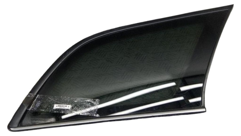 TOYOTA Avensis Rechte hintere Fenster-Viertelverkleidung 62710-05110 OE
