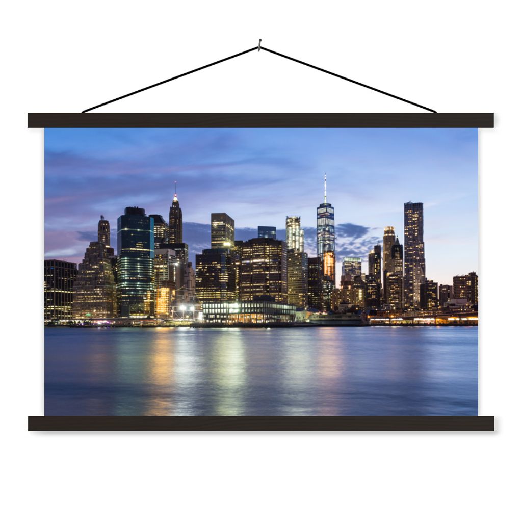 MuchoWow Textilposter New York - Skyline - Wasser 120x80 cm mit schwarzem Rahmen - Wanddeko