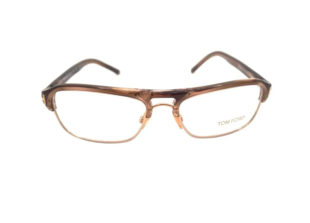 Finissez-en avec l'Inconfort : Lunettes Tom Ford FT5026/V Légères 213