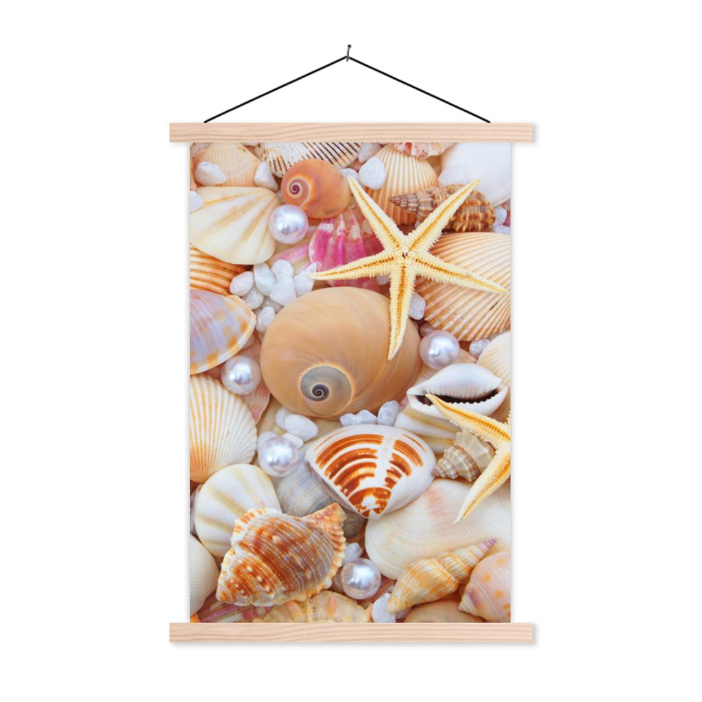 MuchoWow Textilposter Muscheln - Perlen - Seesterne - Strand 120x180 cm mit holzfarbenen Rahmen - Textil-Plakat