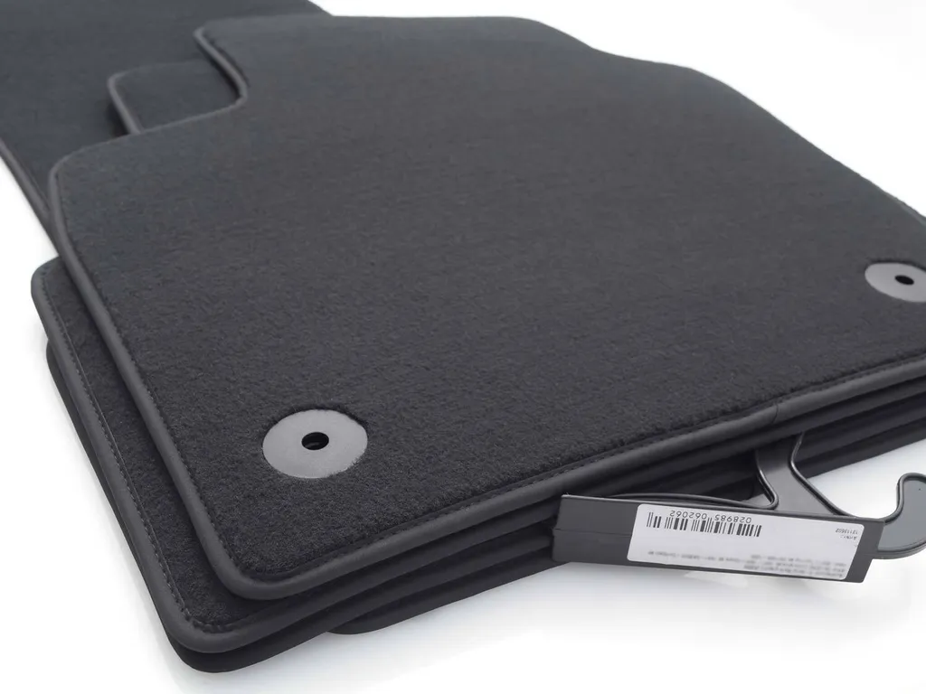 Tappetini Auto VW T-Roc Velluto Nero Premium - Comfort e Protezione