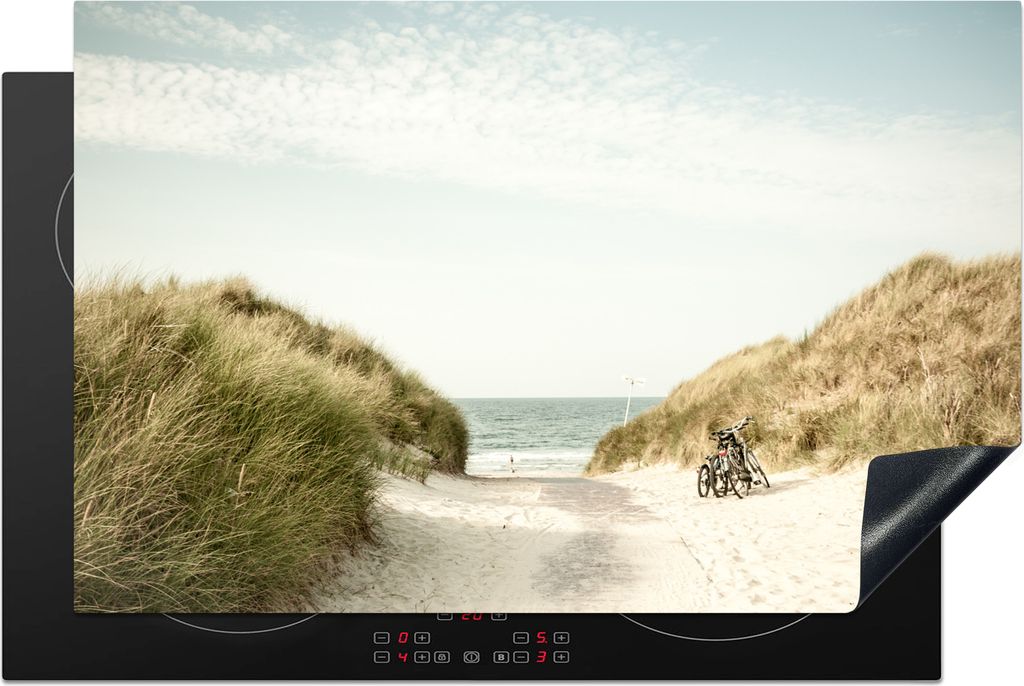 KitchenYeah Herdabdeckplatte Strand - Düne - Fahrrad , 80x52cm, Küche Deko, Glaskeramikkochfeld Herdabdeckung, Abdeckplatte fùr Kochfeld