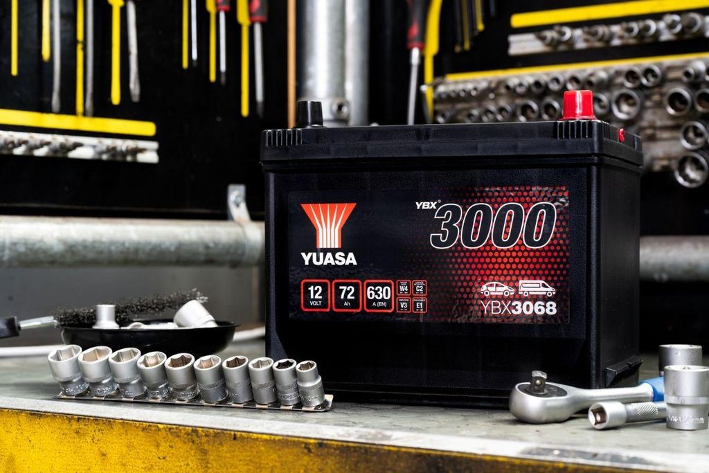 YUASA YBX3000 Starterbatterie 12V 72Ah 630A/EN D26 für Auto Produktbild 