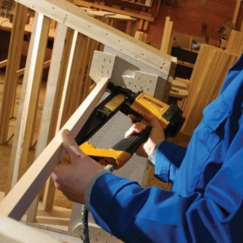 Agrafeuse de Construction Bostitch S5650-6-E pour Panneaux Fermacell