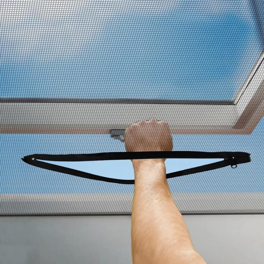 3x Öffnung zum Durchgreifen für Fliegengitter Dachfenster – Produktbild 