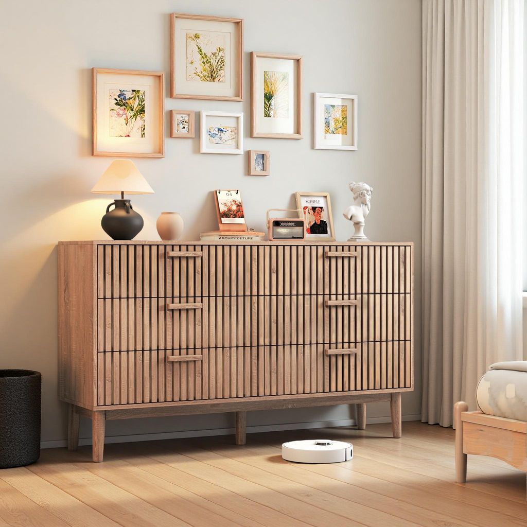 Kommode mit 6 Schubladen aus Naturholz, modernes und minimalistisches Design, großes Stauvolumen, robuste und stabile Konstruktion für Schlaf- od...