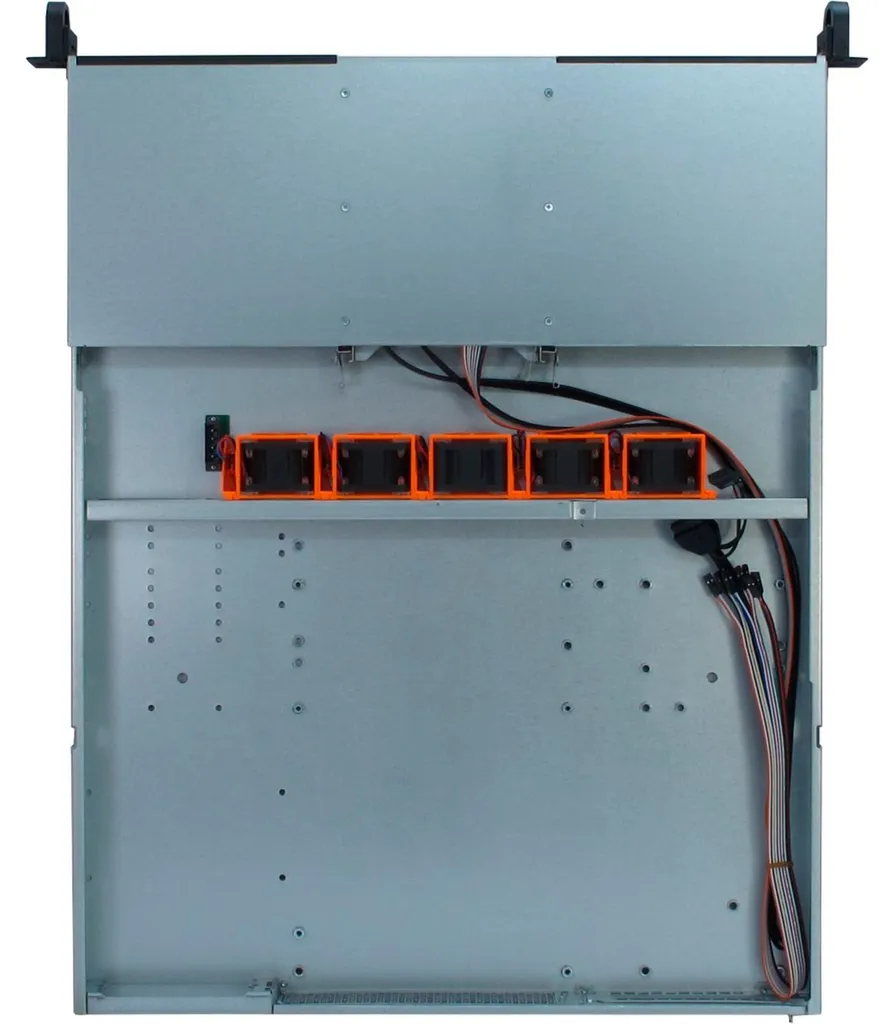 Boîtier Serveur Rackable 1U Inter-Tech 10255 pour Baie Informatique 19" - 4