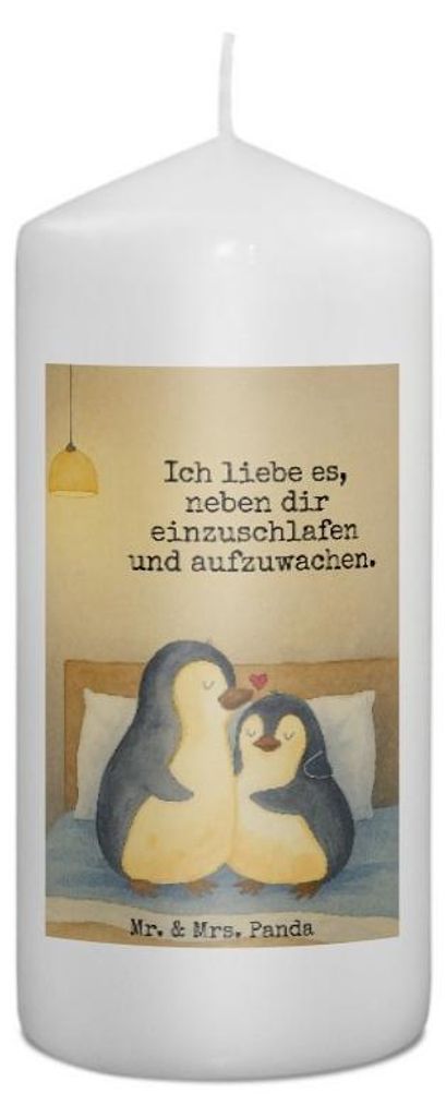 Mr. & Mrs. Panda Kerze Pinguine Einschlafen Design 15 x 7 cm - Weiß - Geschenk, Stumpenkerze, Jahrestag, Erinnerungslicht, für Partner, Erinnerun...
