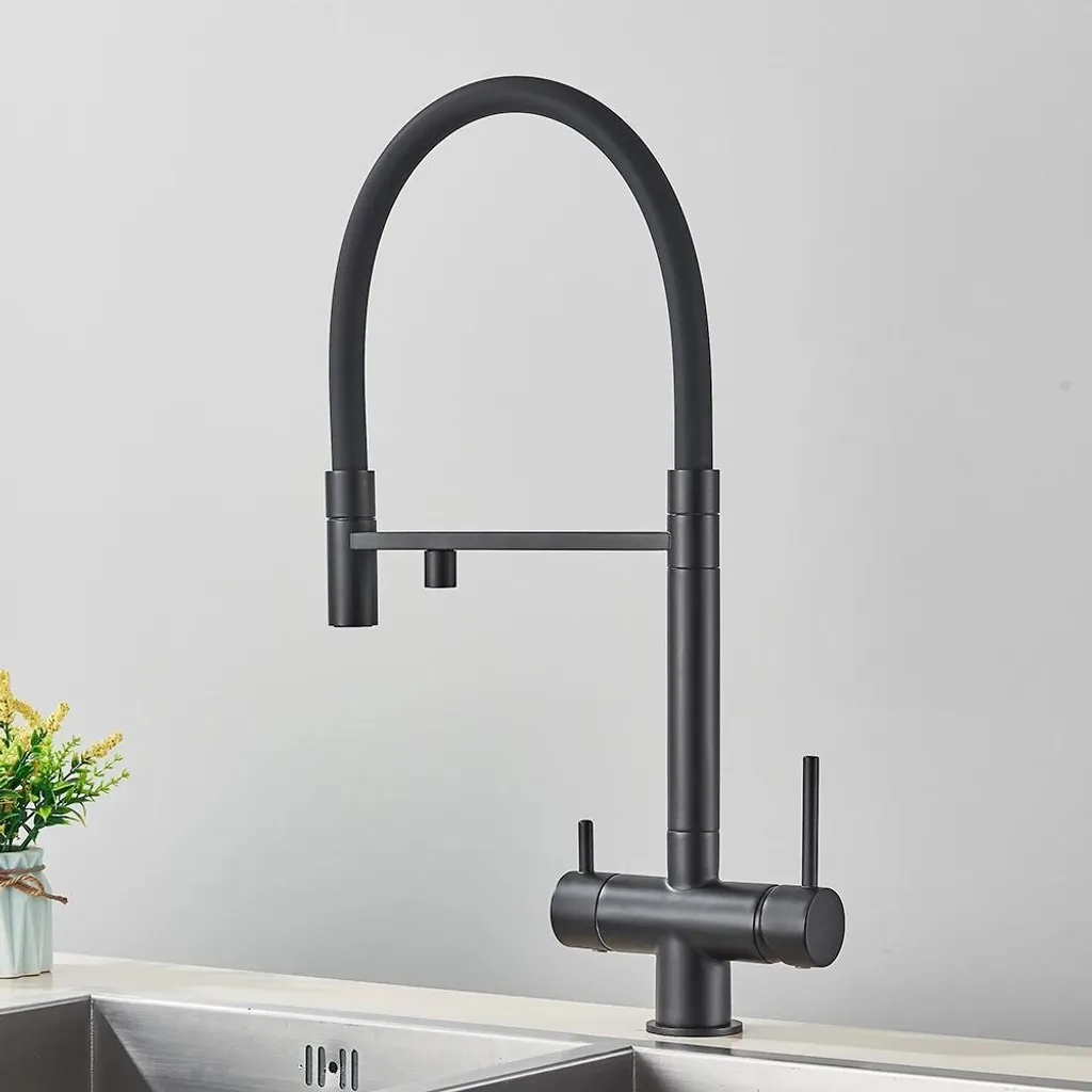 Robinet cuisine 2-en-1 noir mat : fini les bouteilles d'eau en plastique
