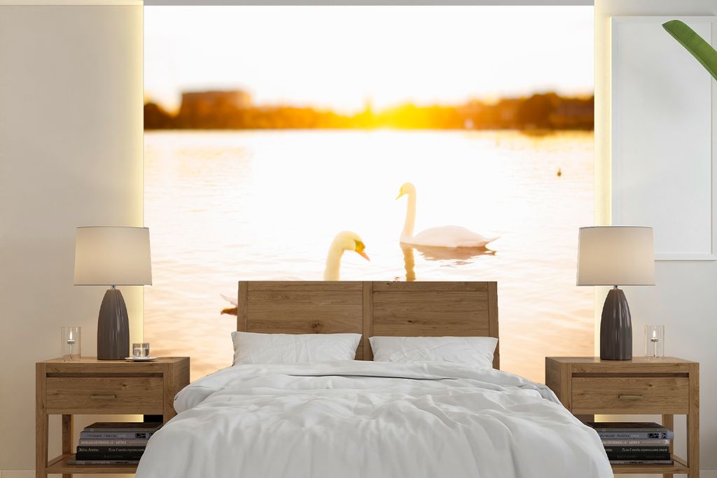 MuchoWow Fototapete für Wohnzimmer oder Schlafzimmer Wandtapete Vinyl Motivtapete Schwäne - Sonnenuntergang - Gold - 240x240 cm - Schlafzimmer-...