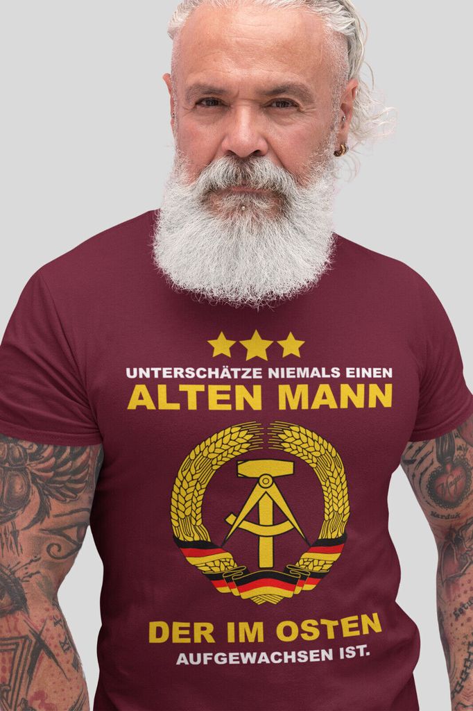 T-Shirt Unterschätze nie einen alten Mann aus der DDR Osten Produktbild 