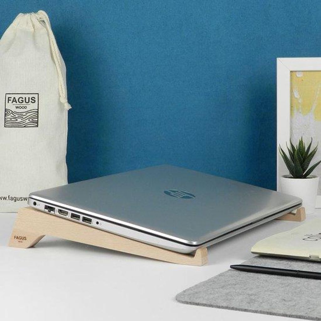 Fagus Wood Laptopständer aus Holz ergonomisch Natur