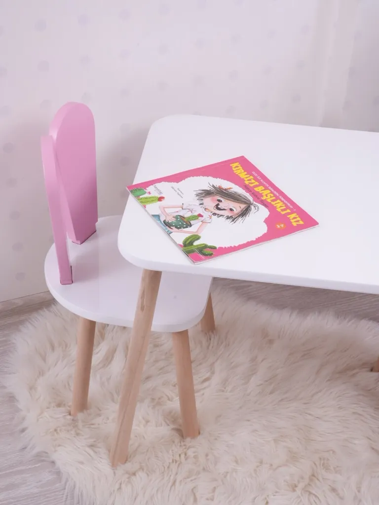 Mobilier Enfant : Set de Table et Chaise Bunny Rose en Bois de 50x45x60 cm