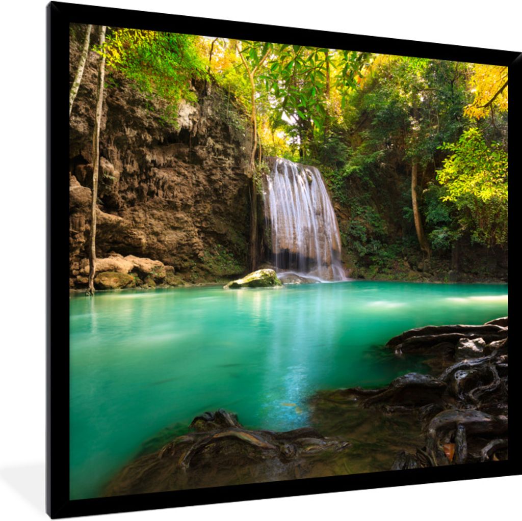 MuchoWow Gerahmtes Poster Sonnenlicht an einem Wasserfall im Erawan-Nationalpark, Thailand 40x40 cm - Poster mit Schwarzem Bilderrahmen Wandposte...