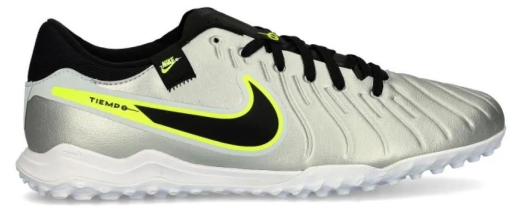 Nike Legend 10 Academy TF 40 EU : Confort et Grip contre les Glissades