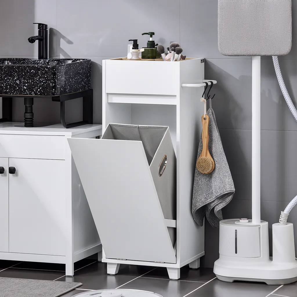 Organisez votre linge sale avec ce meuble compact blanc ultra pratique
