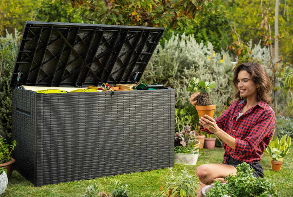 Boîte de Jardin Keter Java 870 L avec Vérins - Coffre de Stockage Étanche - 3