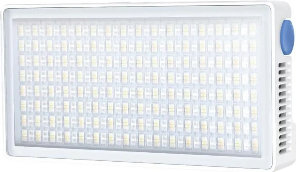 Corrigez vos vidéos sombres avec la Lampe LED RGB Newell Arya Pro