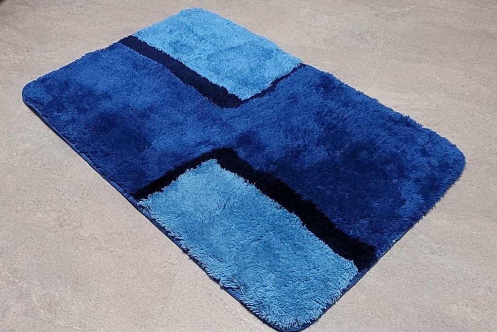 Bond Tiefblau Badteppich 60x90 cm | 20–25 mm Hochflor | Produktbild 