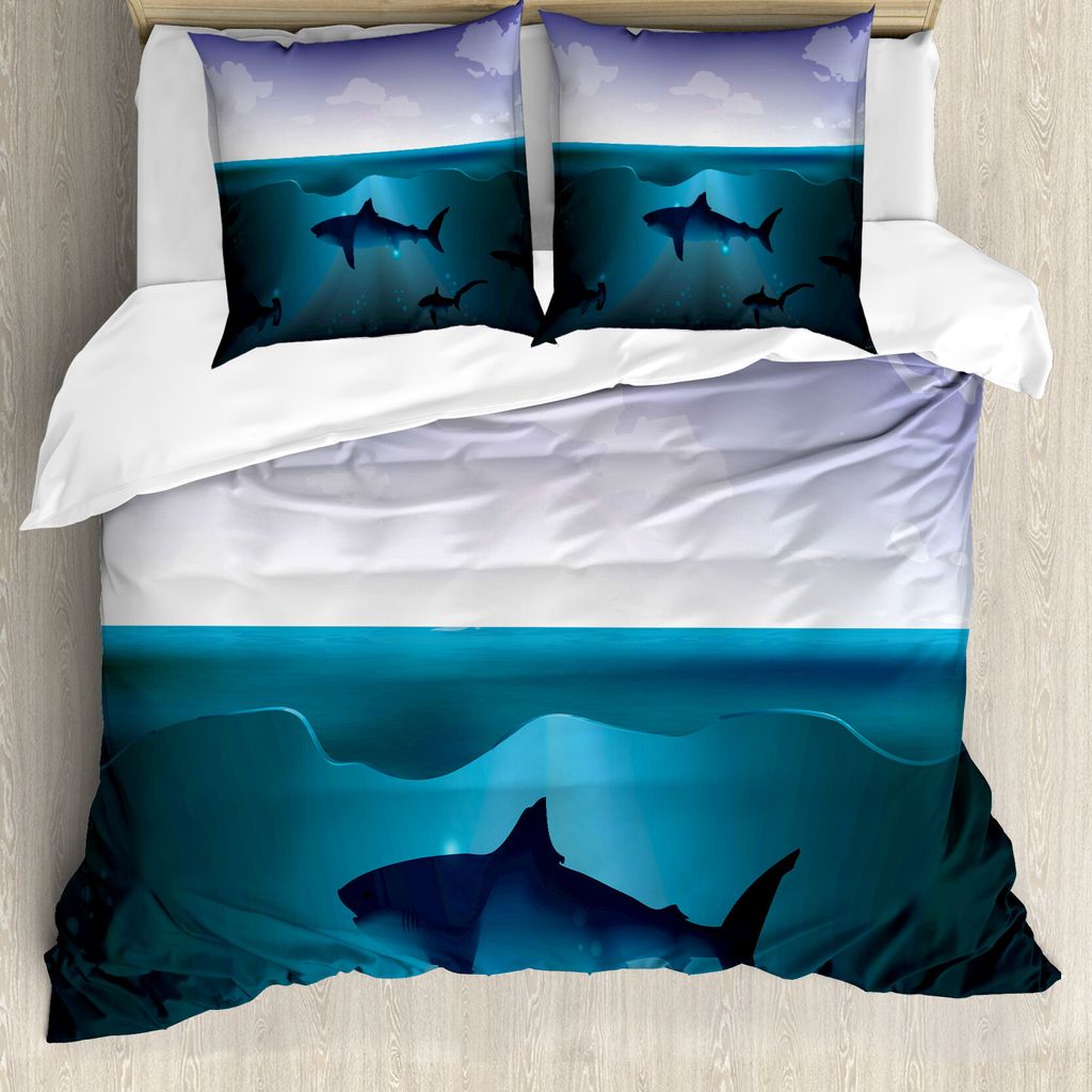ABAKUHAUS Unterwasser- Bettbezug, Wilde Haie im Meer, Milbensicher Allergiker geeignet mit Kissenbezügen, 200 cm x 200 cm - 80 x 80 cm, Violet Pet...