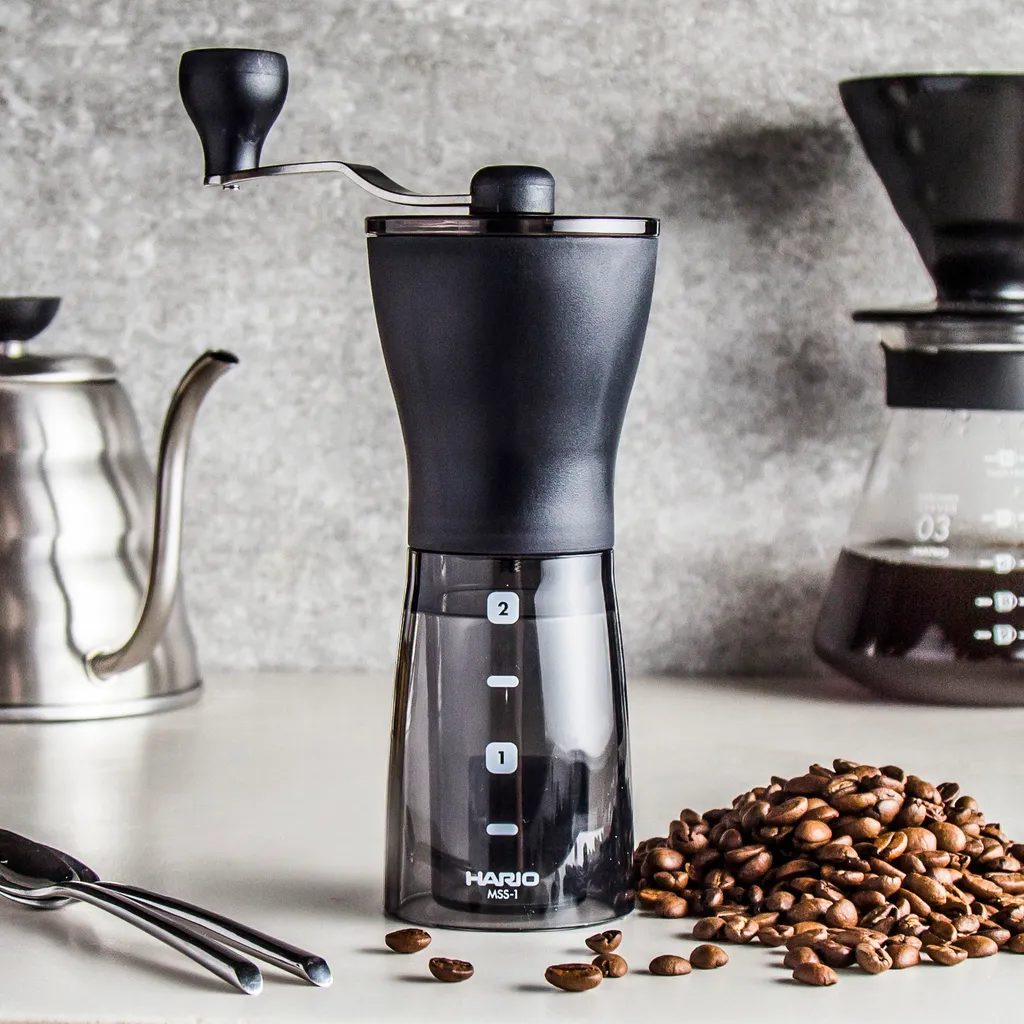 Petit moulin à café manuel Hario pour voyage et camping modèle Slim Plus - 16