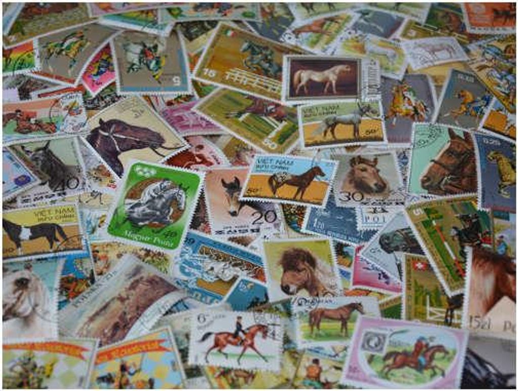 Motivmarken-Kollektion mit 200 Briefmarken und vielfältigen Pferdemotiven