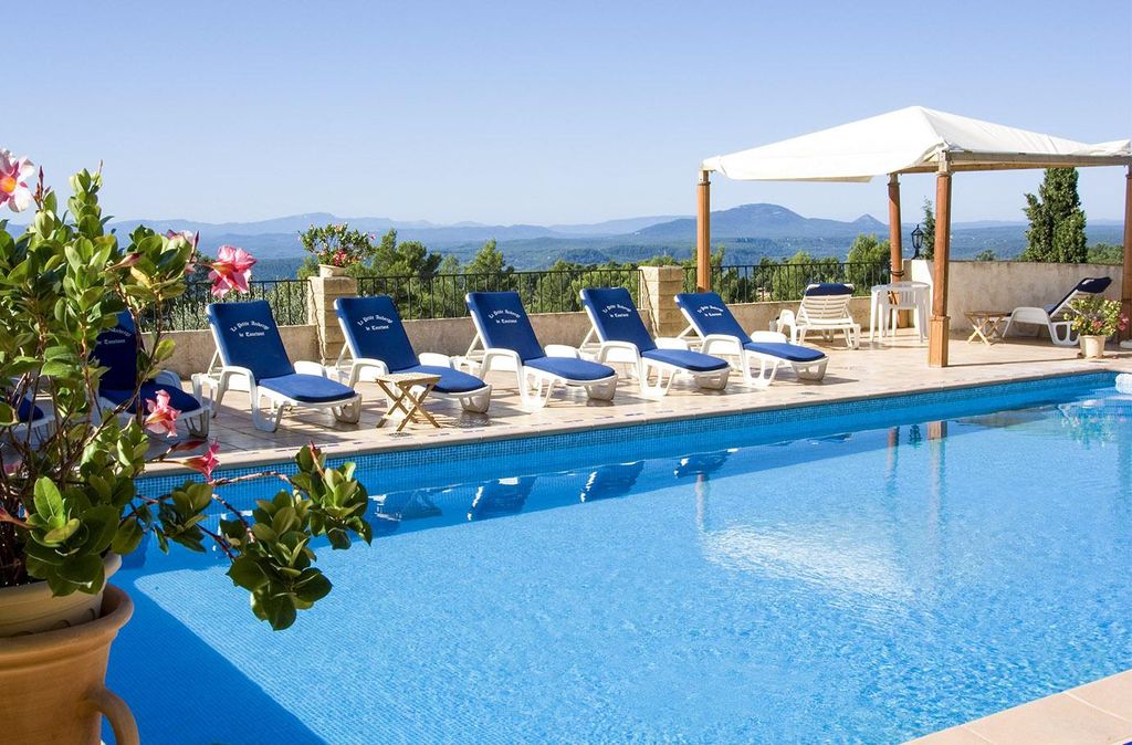 Jochen Schweizer Relax-Urlaub in der Provence für 2 (4 Tage); Erlebnis verschenken oder selbst erleben; Der Gutschein ist gültig für 2 Personen.