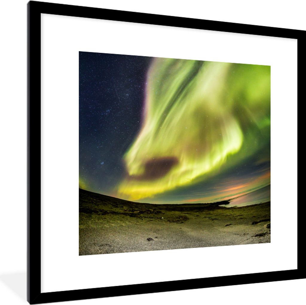 MuchoWow Gerahmtes Poster Nordlichter - Island - Orange - Grün 40x40 cm - Poster mit Schwarzem Bilderrahmen Wandposter Rahmen Foto Bilder - Post...