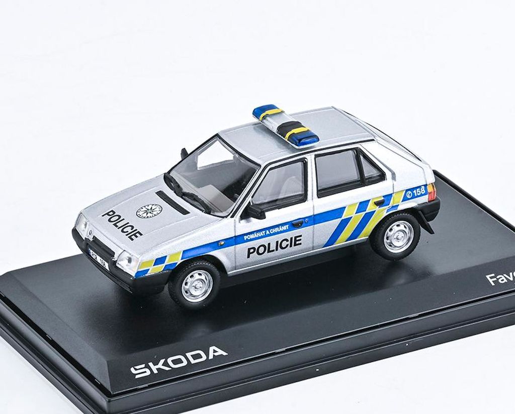 Skoda Favorit 136L (1988) Polizei - silber ABREX 1:43