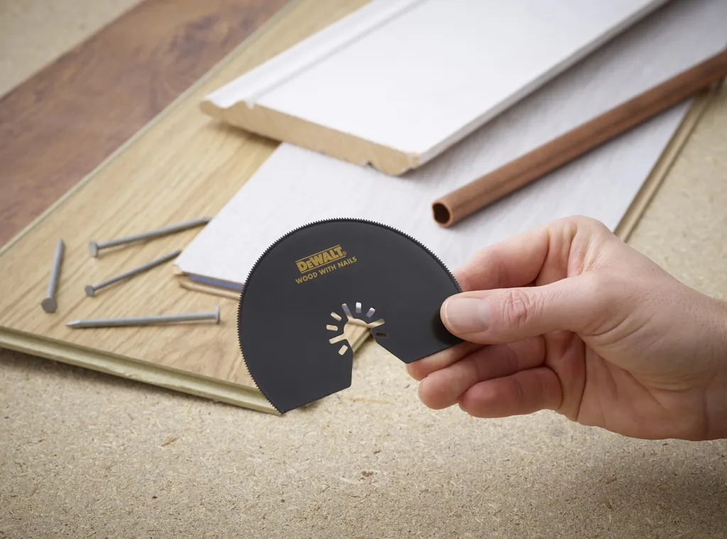 Offerta Lama DEWALT Multi-Tool 100mm: Taglio Professionale Garantito - 4