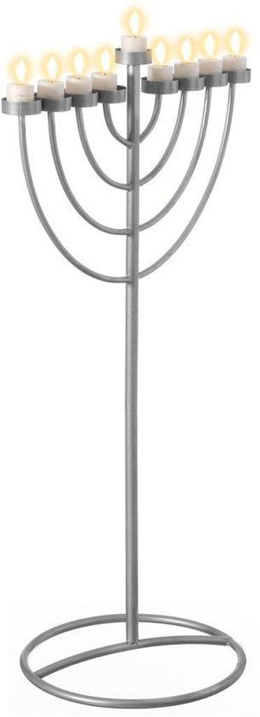 Grande menorah en métal argenté à 9 branches Image du produit 