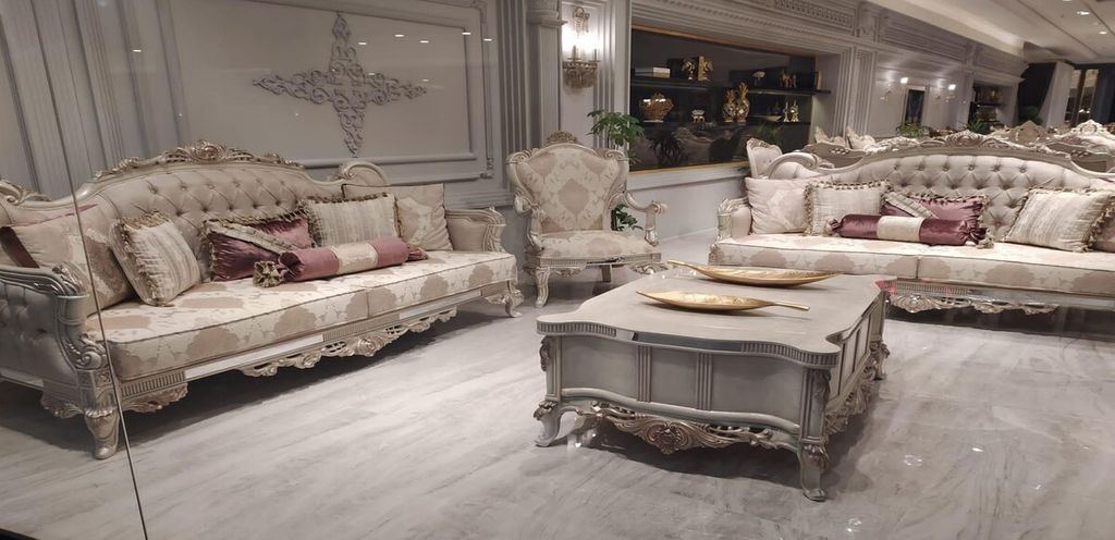 Casa Padrino Luxus Barock Wohnzimmer Set Beige / Grau / Kupfer - 2 Barock Sofas mit Muster & 2 Barock Sessel mit Muster & 1 Barock Couchtisch - Bar...