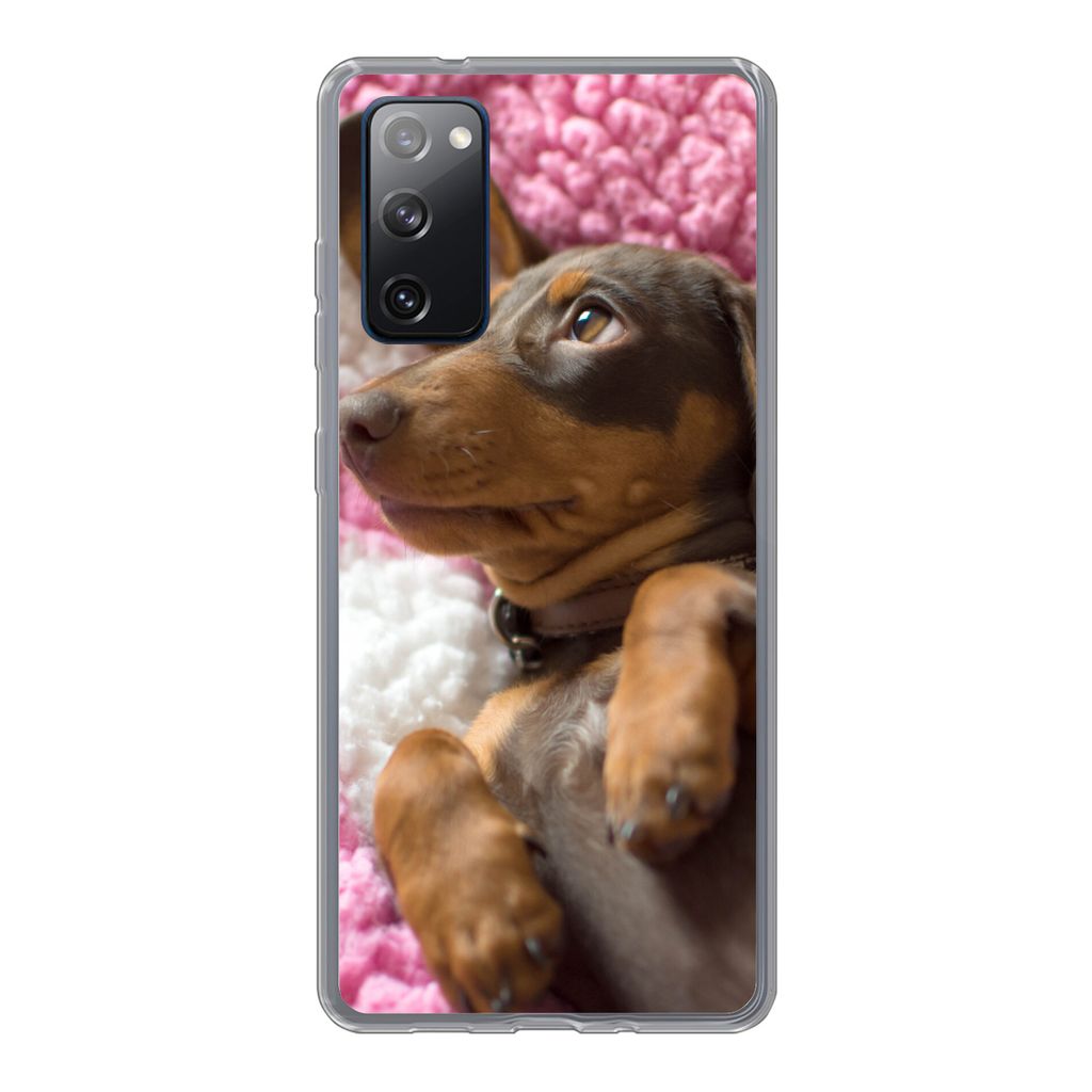 MuchoWow Handyhülle Schutzhülle Hülle für Samsung Galaxy S20 FE Ein Dackelwelpe auf einer rosa Decke Silikon Softcase Handy Hülle - Abdeckung
