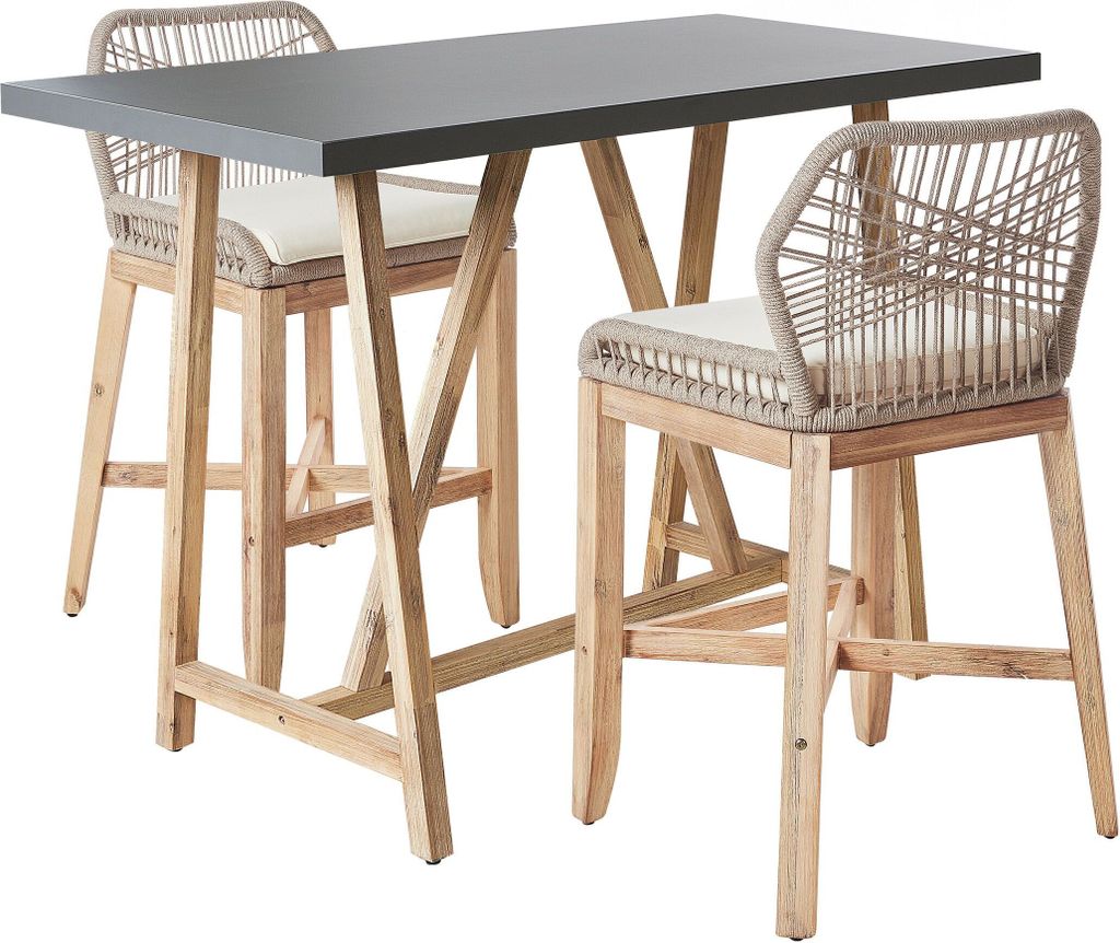 BELIANI Gartenmöbel Set Grau Beton und Akazienholz Rustikal Hochtisch 140x70 cm mit 2 Stühlen und Sitzkissen Cremeweiß Terrasse Gartenausstattung